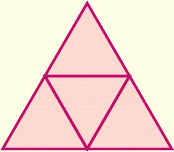 Figura de un triangulo con triangulos adentro
