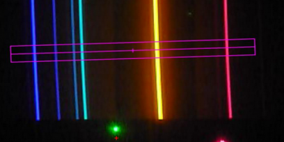 Imagen de un espectro de líneas analizado con Tracker.