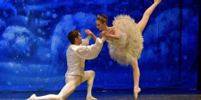 pareja de ballet en Cascanueces de Chaikovski