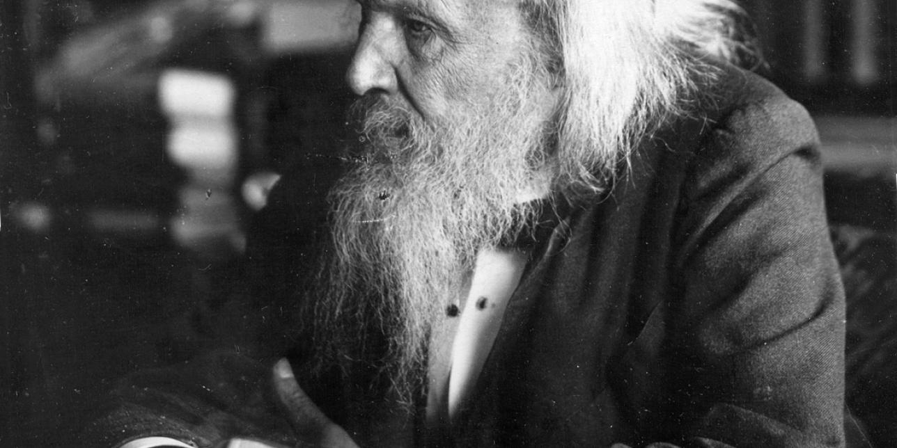 Fotografía de Dmitri Mendeléyev en 1897