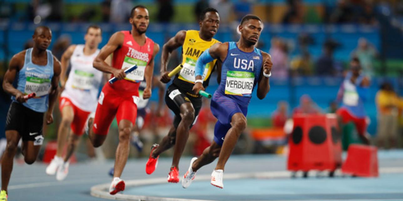 Fotografía de atletas corriendo en Río 2016. 