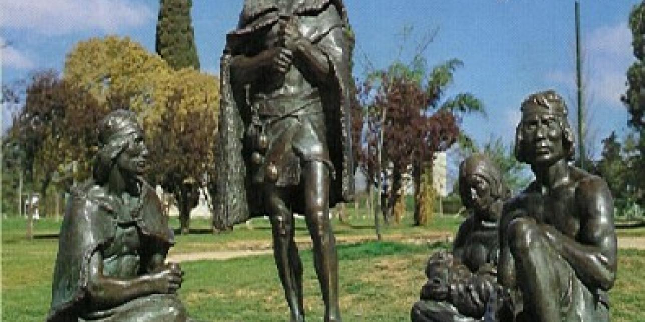 Monumento a los charrúas realizado por Edmundo Prati, Gervasio Furest Muñoz  y Enrique Lussich.