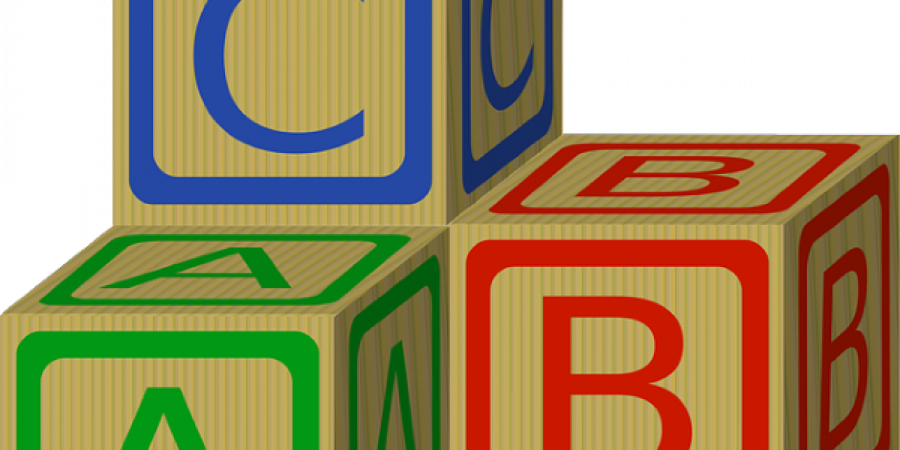 Cubos con letras ABC