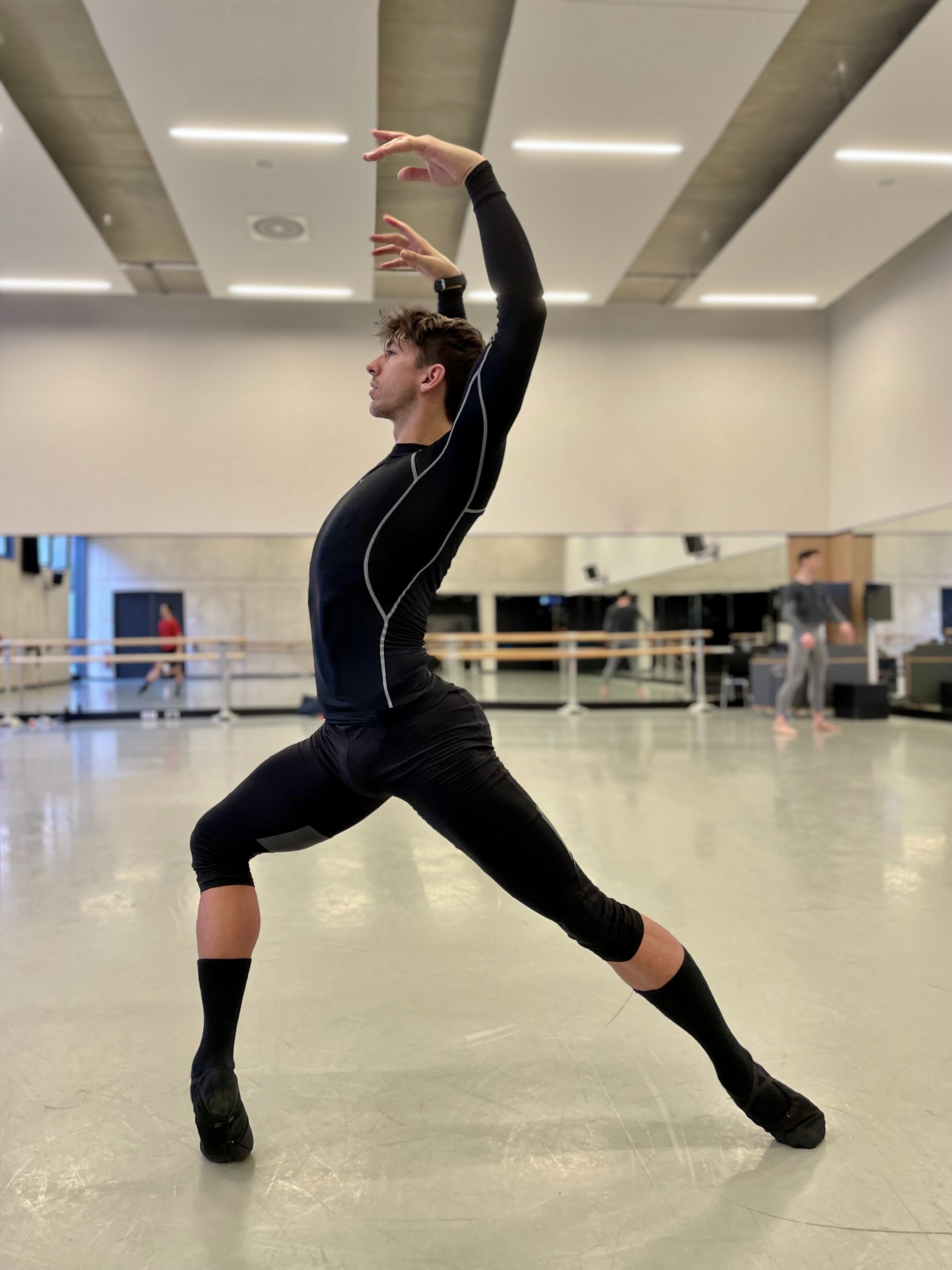 Nelson López entrenando ballet.