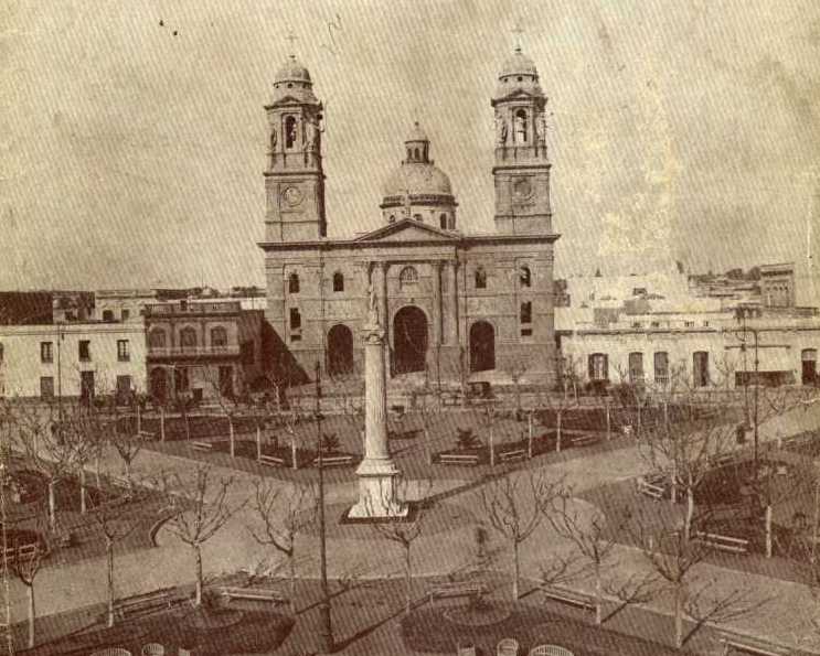 Plaza Independencia (principios del siglo XX)