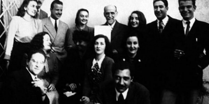 Fotografía de Manuel Arturo Claps junto a otros escritores de la Generación del 45.