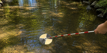 Disco Secchi en el río. 