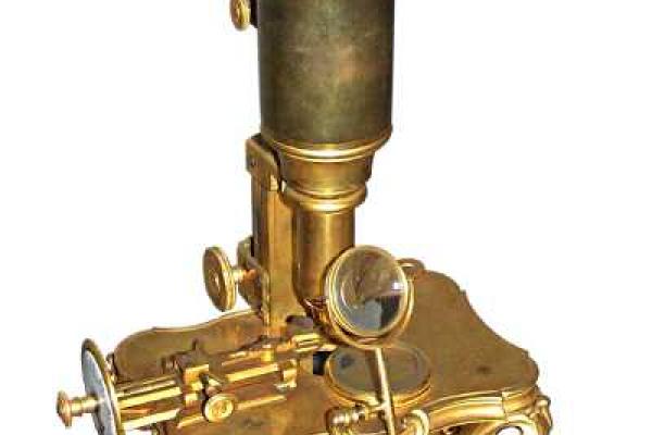 Microscopio antiguo 