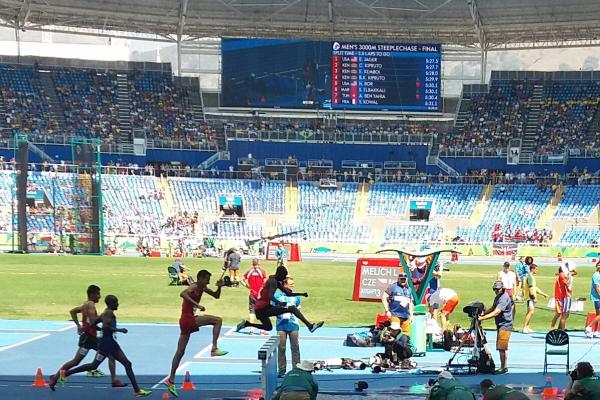 Atletismo, prueba de 3000 mts con obstáculos.