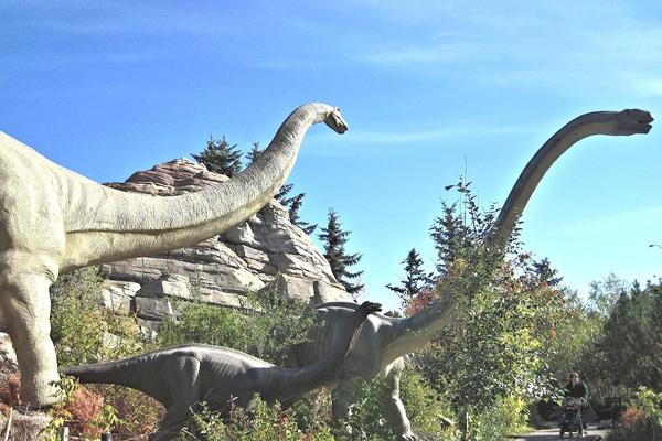 Imagen de dos dinosaurios.