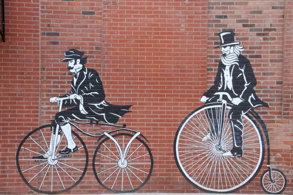 Mural con dos bicicletas