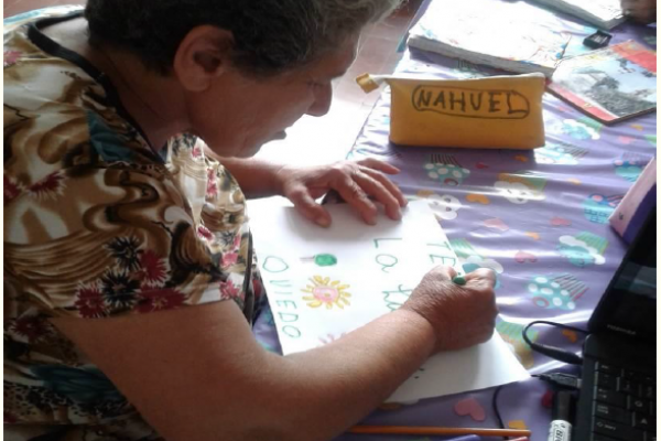 Alumna en el salón de de la Maestra DSEJA