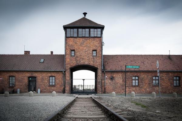 Entrada del campo de concentración nazi de Auschwitz
