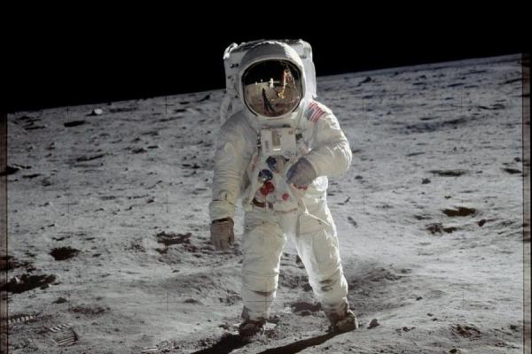 hombre en la Luna. Imagen de nasa.gov