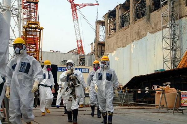 Expertos de IAEA en Fukushima 
