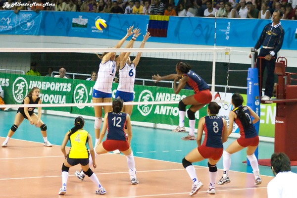 Partido de Vóleibol en juegos sudamericanos.