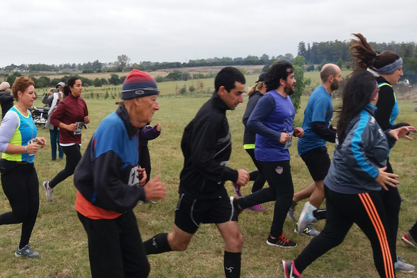 Gente corriendo.