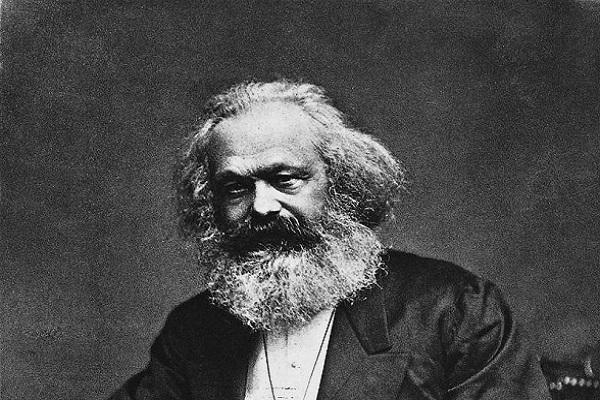 Imagen de Karl Marx en blanco y negro
