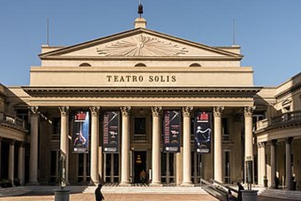 Teatro Solís, sede de la Comedia Nacional uruguaya
