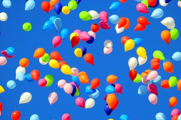 Globos de colores variados