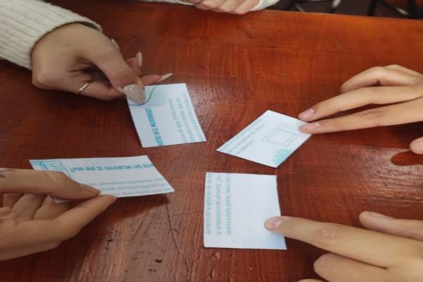 Estudiantes jugando al Chancho va