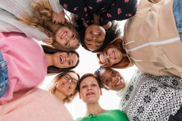 Mujeres en círculo