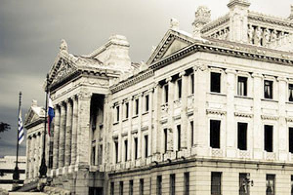 Historia e historias de la construcción del Palacio Legislativo