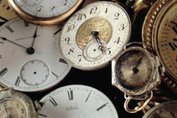 Por favor, ¿me dice la hora?