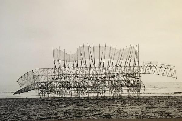 Arte y triángulos