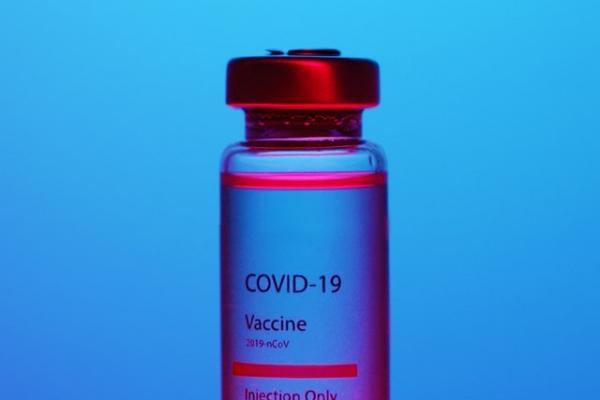 ¡Vax!  El juego que controla la pandemia