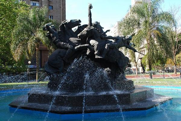 El caballo en la estatuaria de José Belloni