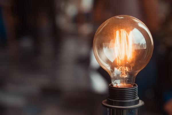 La ley de OHM aplicada a un circuito eléctrico simple