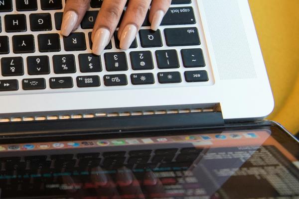 Bloques y Bits: comenzando a programar con Micro:bit