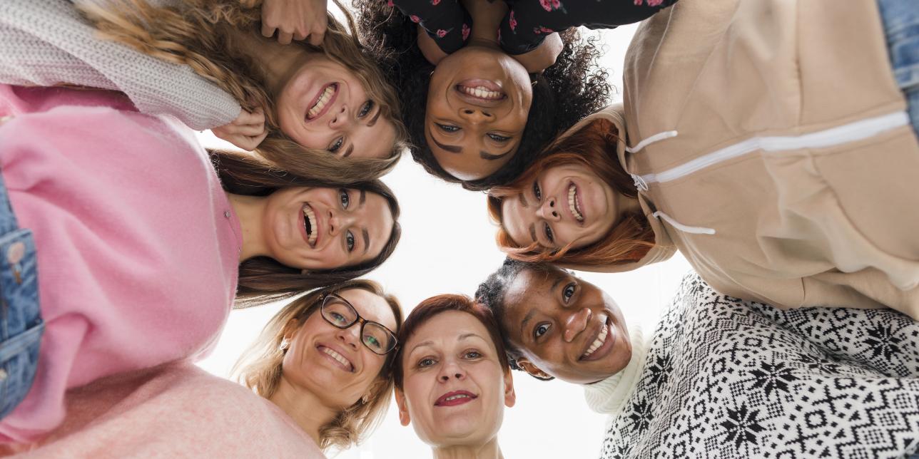 Mujeres en círculo