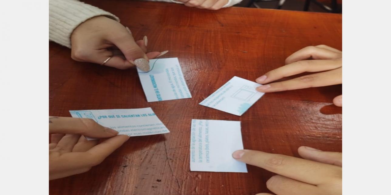 Estudiantes practicando "Chancho va"