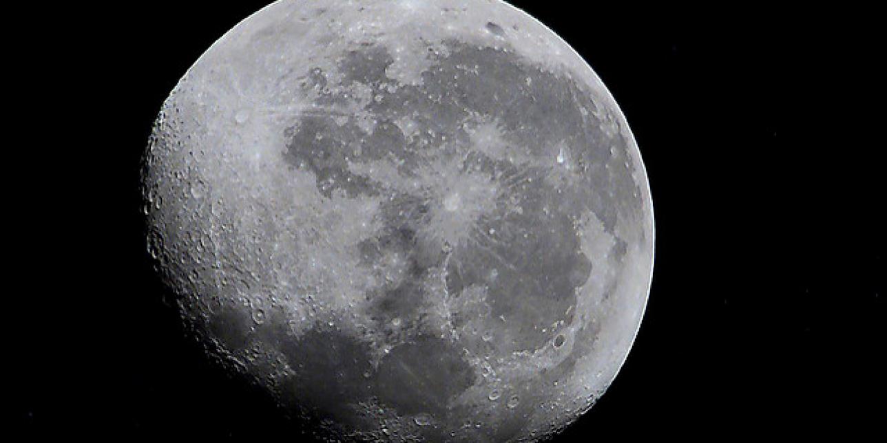 Compañera de la Tierra: la Luna