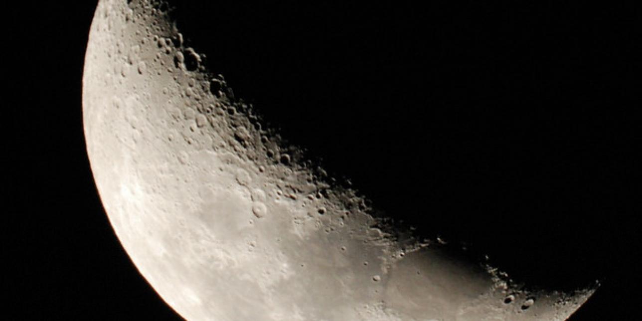 Conociendo a nuestro satélite natural: LUNA