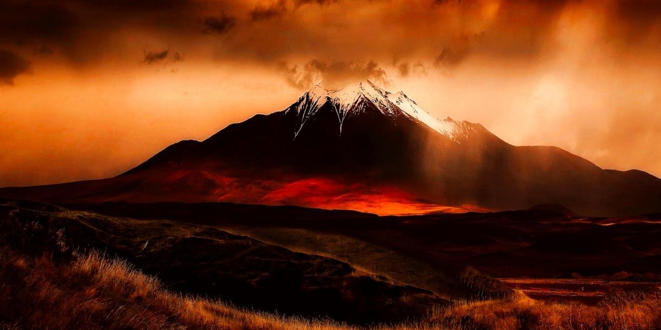 Explosión, lava y cenizas. Sobre volcanes…