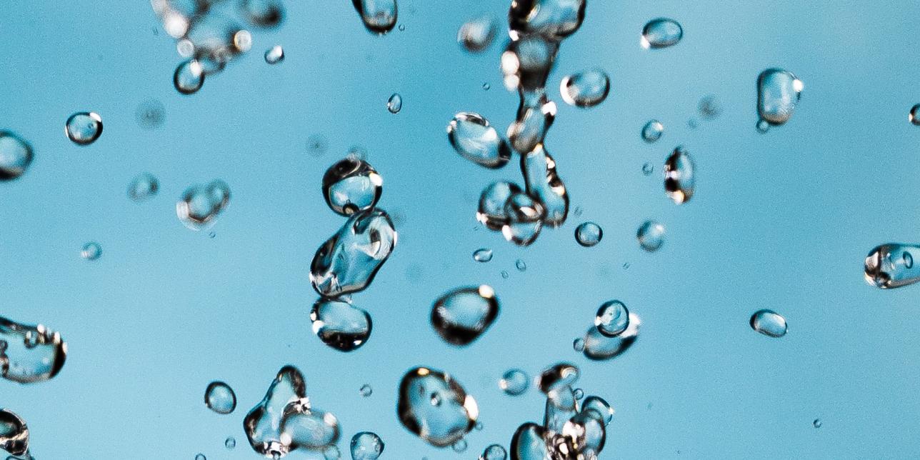 ¿Cuántas moléculas hay en una gota de agua?