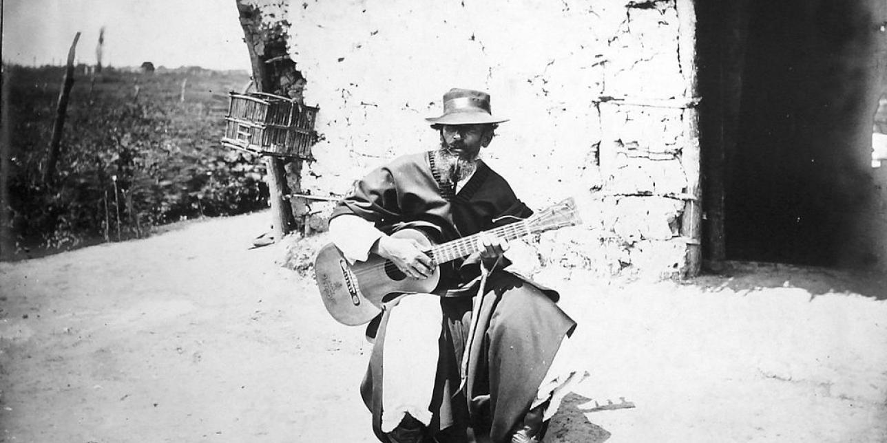 Versos con espuelas: poesía gauchesca