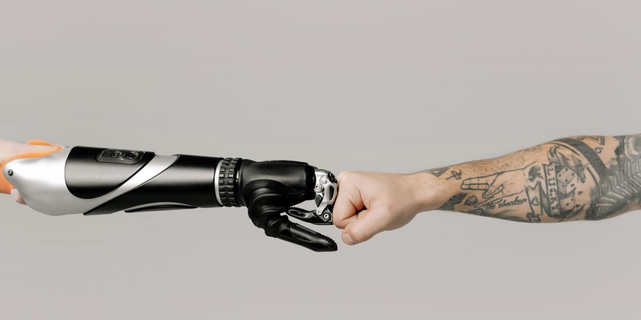 Digital Citizenship and Artificial Intelligence